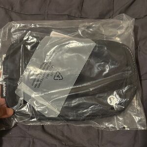 Lululemon Black everywhere belt bag 1 L